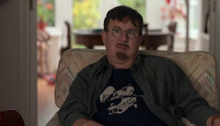 Момент из 9 серии 1 сезона