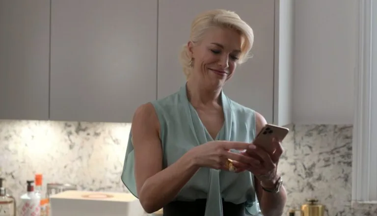 Момент из 6 серии 2 сезона